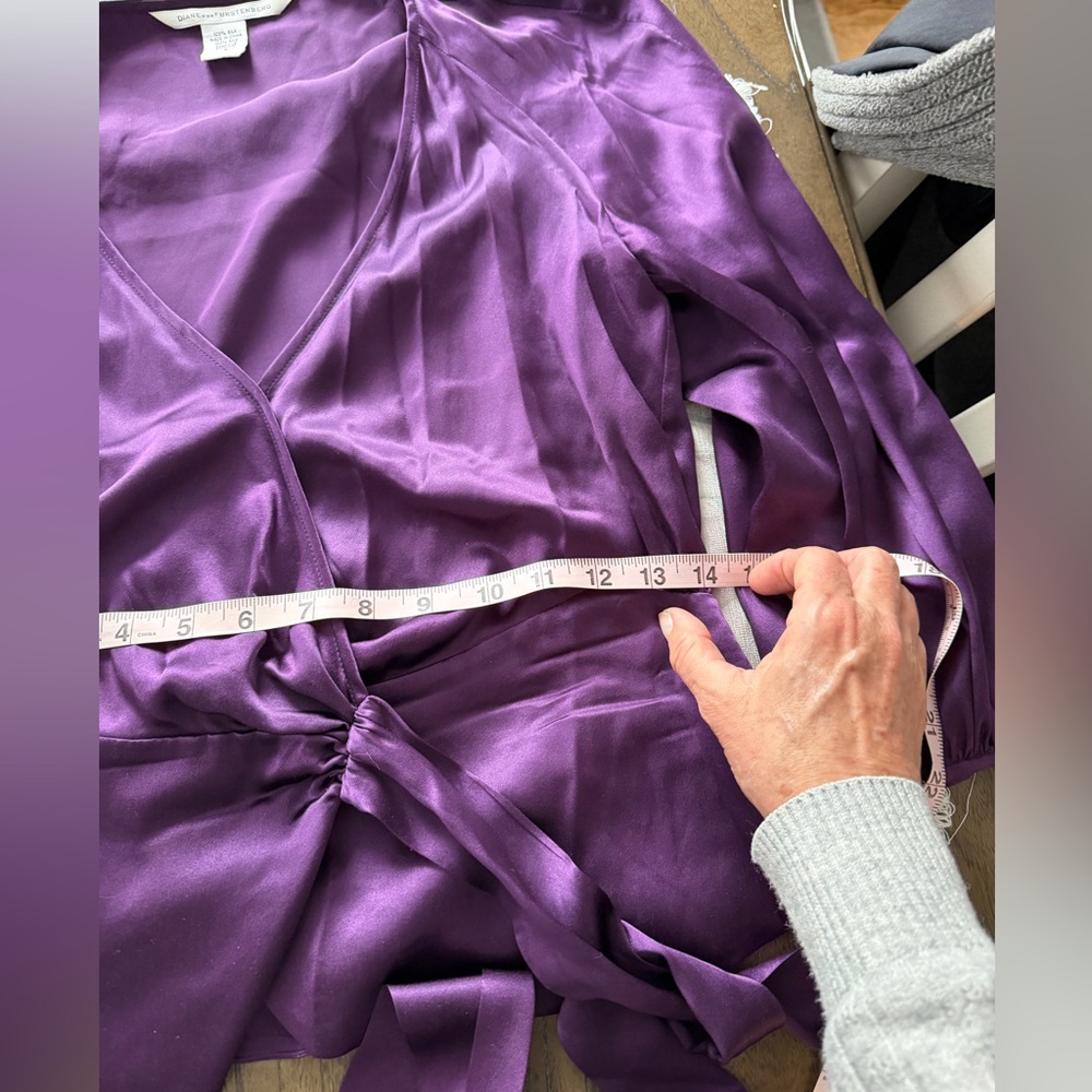 Diane Von Furstenberg 100% silk Purple Wrap Blouse 4 - Picture 16 of 16